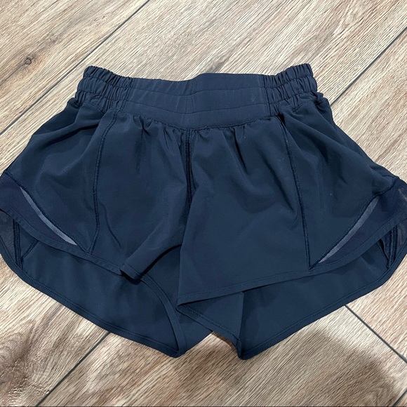 lululemon athletica Pants - Lululemon hotty shorts size 2 reg